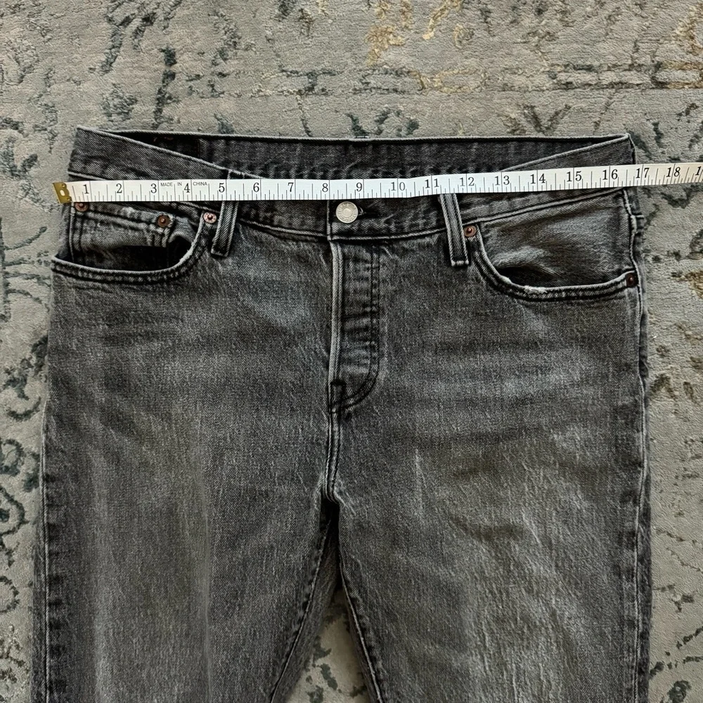 Levi’s 501 Original Gray Straight Leg Jeans - Fits 32x30